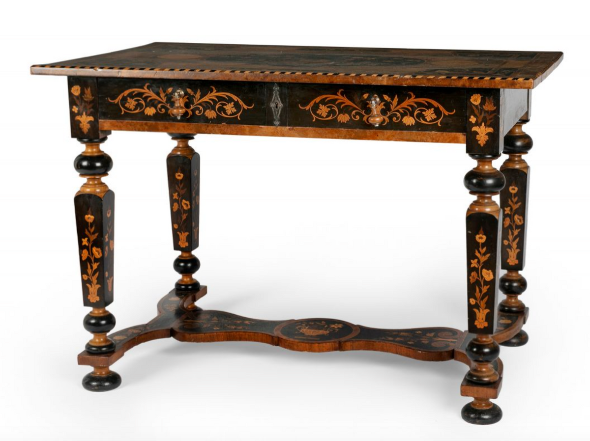 Mesa holandesa de estilo barroco, siglo XIX
