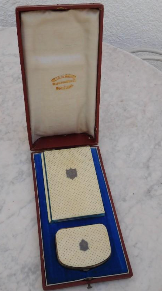 Estuche de dama con carné de baile y monedero de marfil, Barcelona, ca. 1900